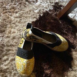 Versace kids black & gold barocco  espadrilles sz 33